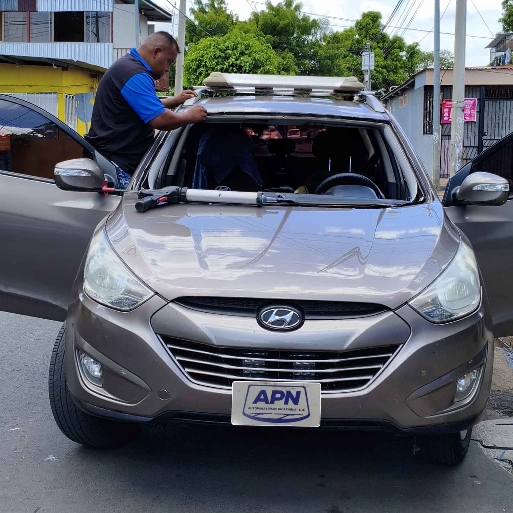 Venta e Instalación de parabrisas automotriz